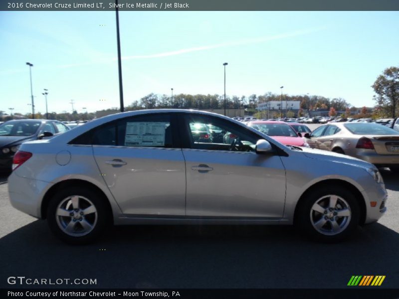 Silver Ice Metallic / Jet Black 2016 Chevrolet Cruze Limited LT