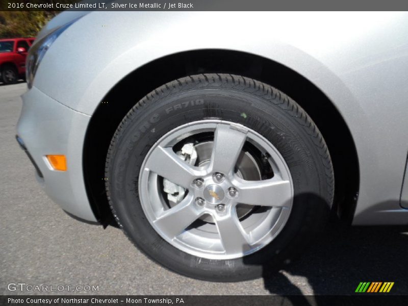 Silver Ice Metallic / Jet Black 2016 Chevrolet Cruze Limited LT