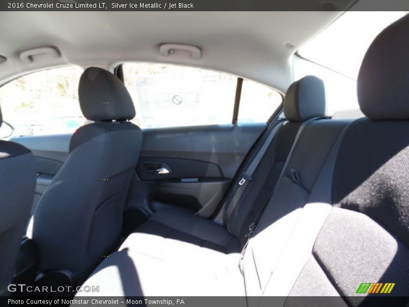 Silver Ice Metallic / Jet Black 2016 Chevrolet Cruze Limited LT