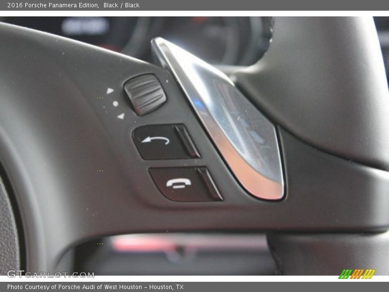 Controls of 2016 Panamera Edition