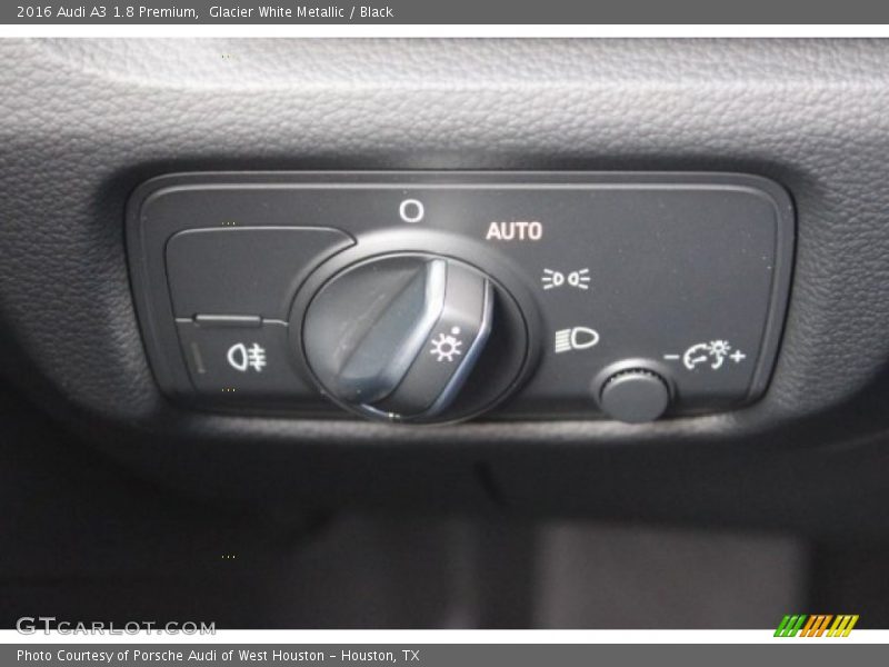 Glacier White Metallic / Black 2016 Audi A3 1.8 Premium