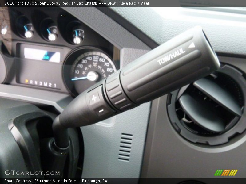 Controls of 2016 F350 Super Duty XL Regular Cab Chassis 4x4 DRW