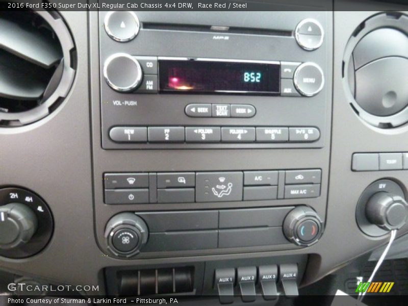 Controls of 2016 F350 Super Duty XL Regular Cab Chassis 4x4 DRW