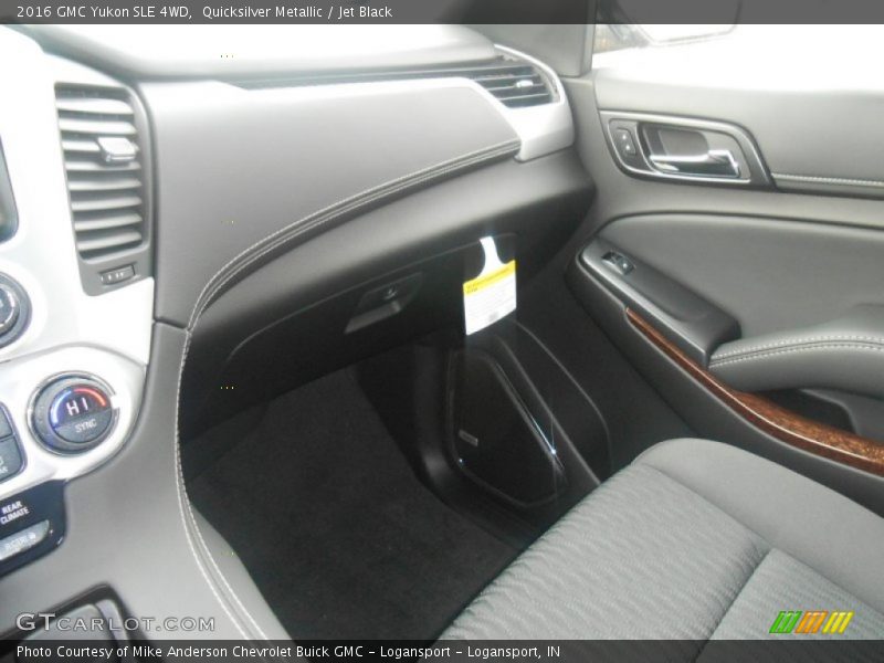 Quicksilver Metallic / Jet Black 2016 GMC Yukon SLE 4WD
