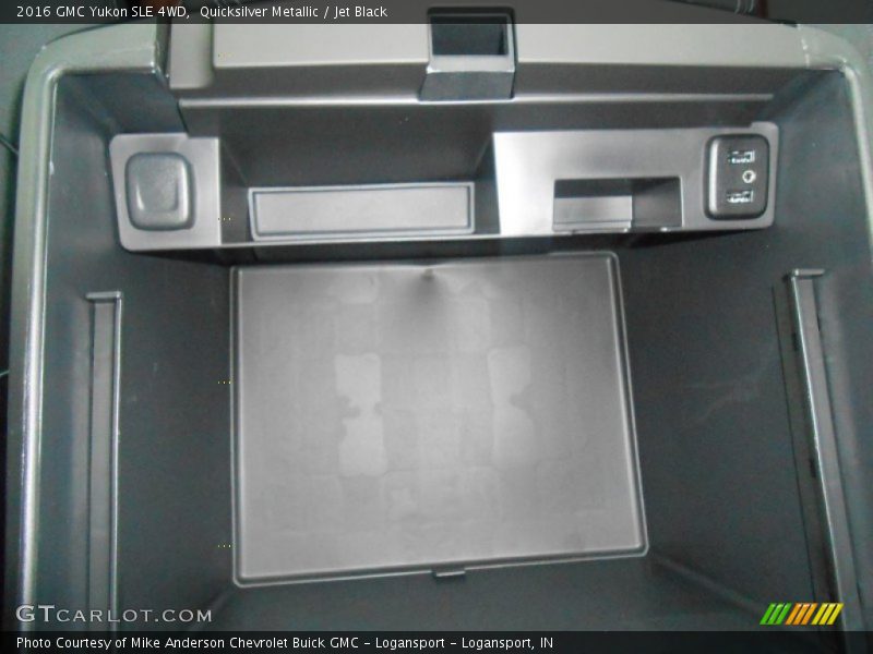 Quicksilver Metallic / Jet Black 2016 GMC Yukon SLE 4WD