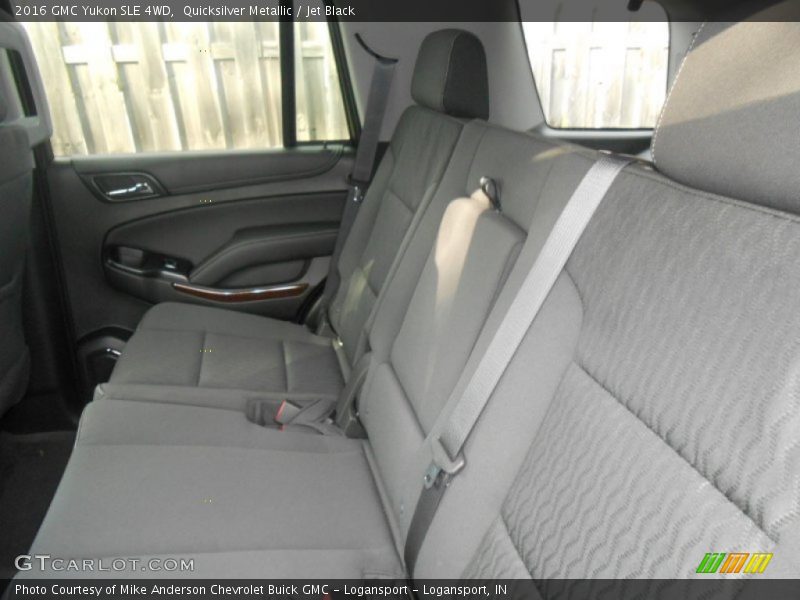 Quicksilver Metallic / Jet Black 2016 GMC Yukon SLE 4WD