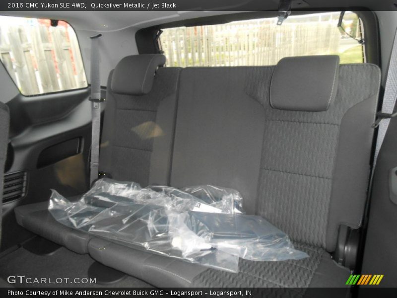 Quicksilver Metallic / Jet Black 2016 GMC Yukon SLE 4WD