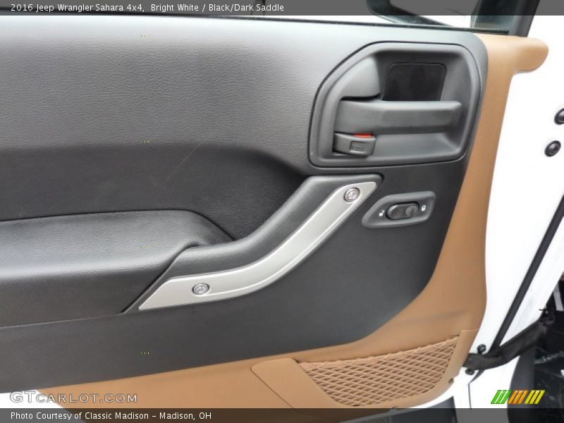Bright White / Black/Dark Saddle 2016 Jeep Wrangler Sahara 4x4