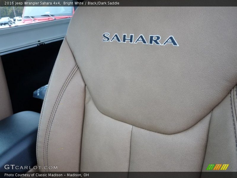 Bright White / Black/Dark Saddle 2016 Jeep Wrangler Sahara 4x4