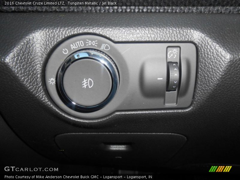 Tungsten Metallic / Jet Black 2016 Chevrolet Cruze Limited LTZ