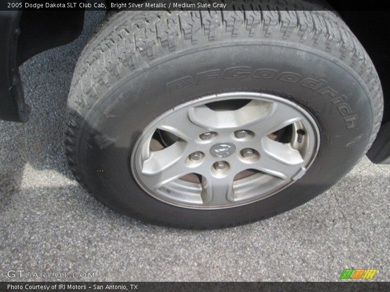Bright Silver Metallic / Medium Slate Gray 2005 Dodge Dakota SLT Club Cab