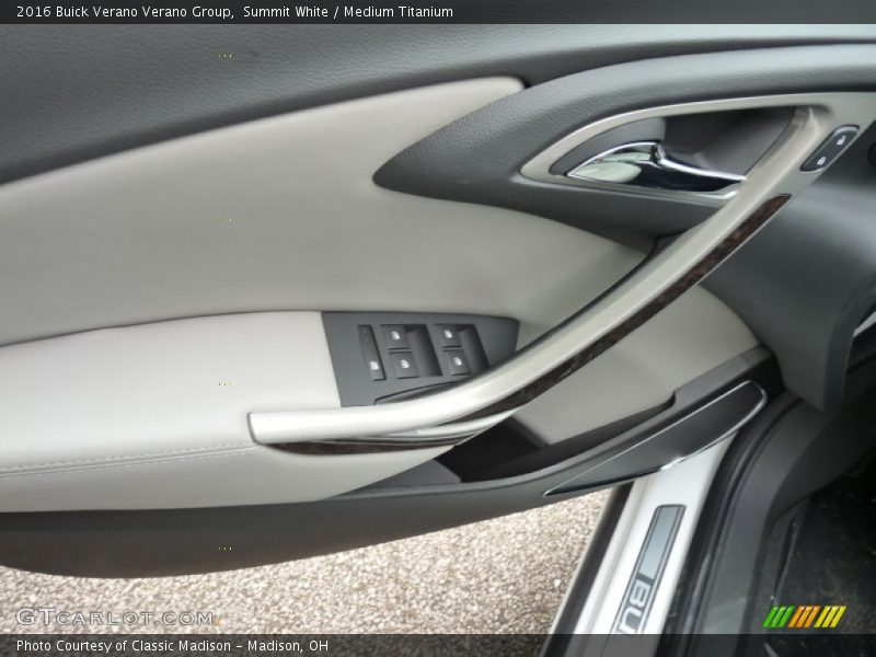 Summit White / Medium Titanium 2016 Buick Verano Verano Group