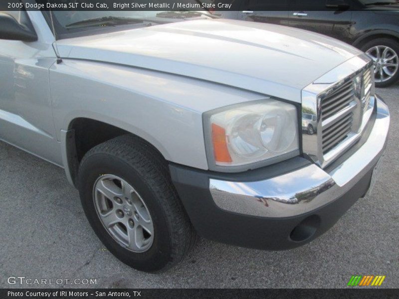 Bright Silver Metallic / Medium Slate Gray 2005 Dodge Dakota SLT Club Cab