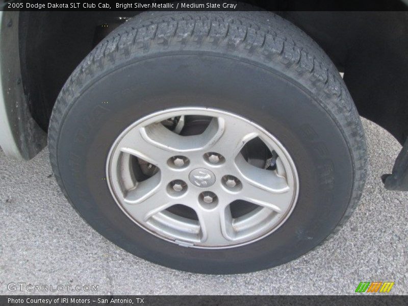 Bright Silver Metallic / Medium Slate Gray 2005 Dodge Dakota SLT Club Cab