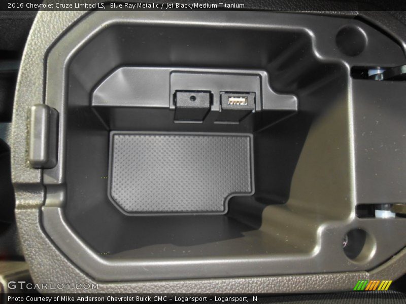Blue Ray Metallic / Jet Black/Medium Titanium 2016 Chevrolet Cruze Limited LS