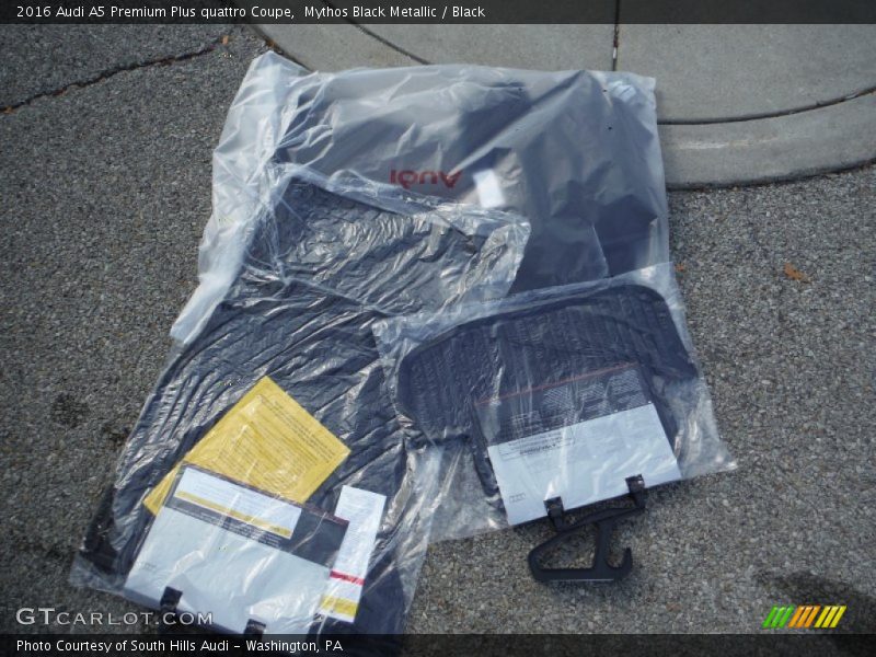 Mythos Black Metallic / Black 2016 Audi A5 Premium Plus quattro Coupe
