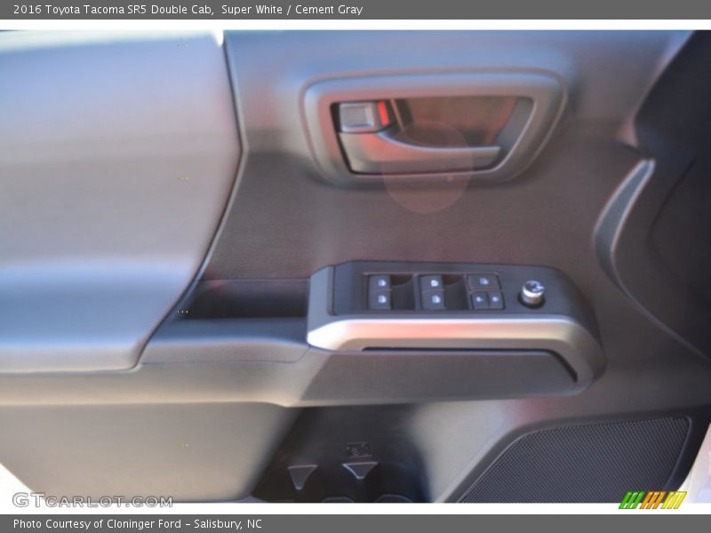 Super White / Cement Gray 2016 Toyota Tacoma SR5 Double Cab