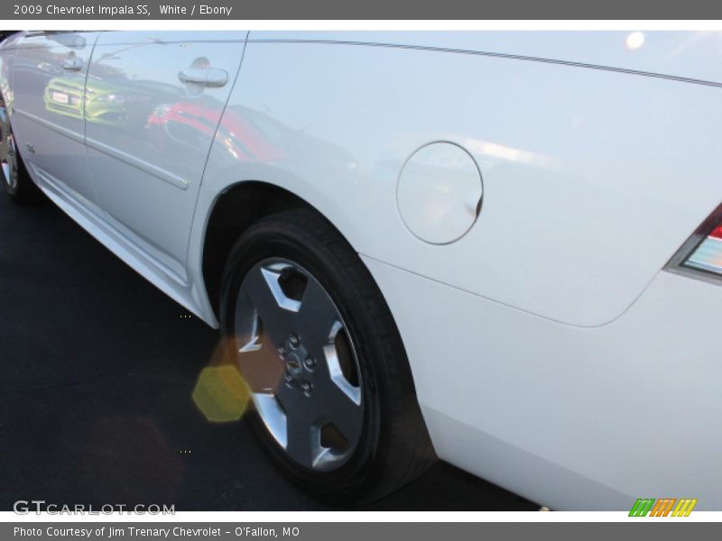 White / Ebony 2009 Chevrolet Impala SS