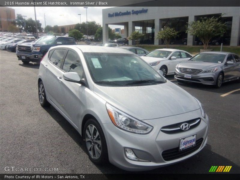 Ironman Silver / Black 2016 Hyundai Accent SE Hatchback