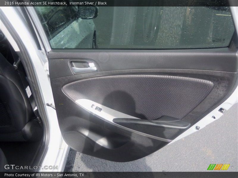 Ironman Silver / Black 2016 Hyundai Accent SE Hatchback