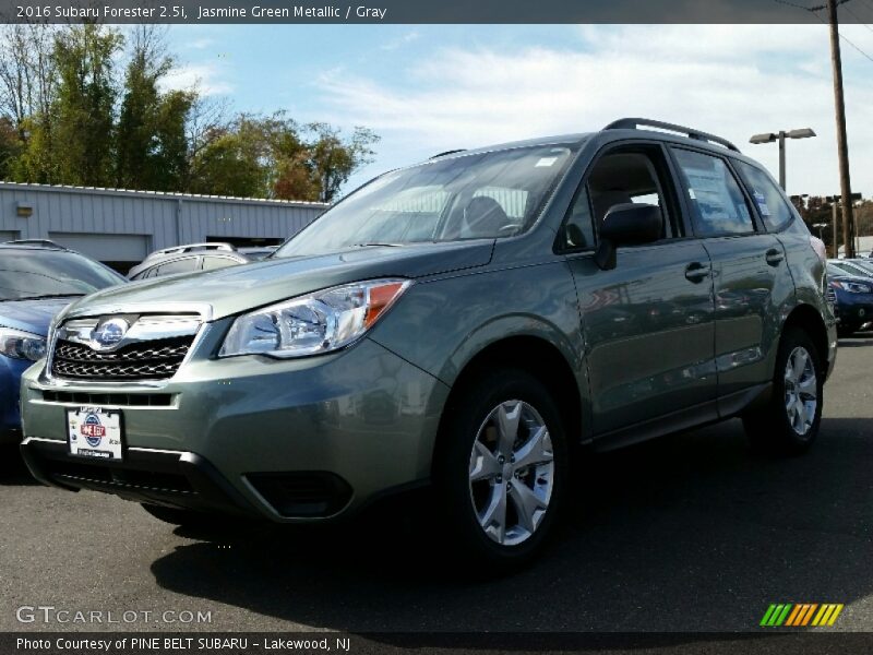 Jasmine Green Metallic / Gray 2016 Subaru Forester 2.5i