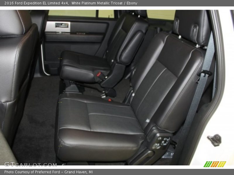 White Platinum Metallic Tricoat / Ebony 2016 Ford Expedition EL Limited 4x4