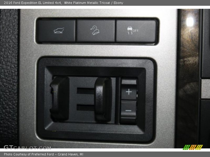 White Platinum Metallic Tricoat / Ebony 2016 Ford Expedition EL Limited 4x4