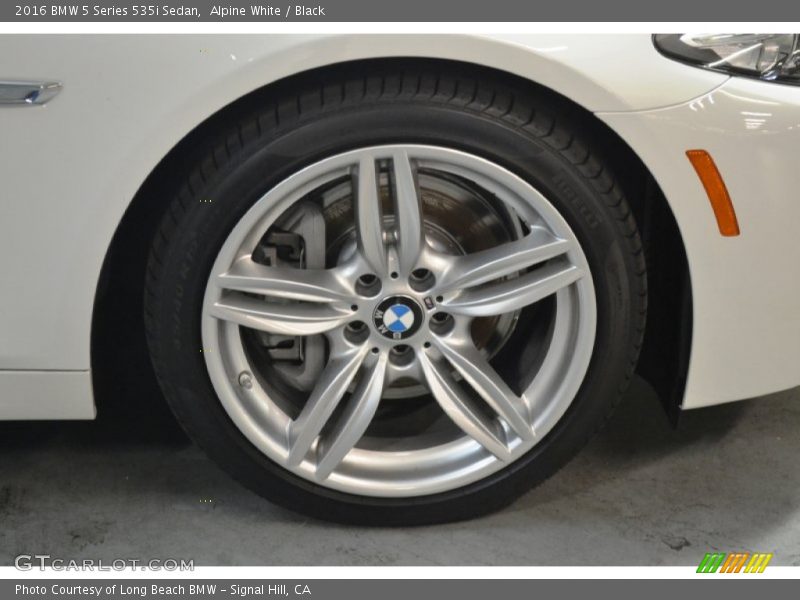 Alpine White / Black 2016 BMW 5 Series 535i Sedan