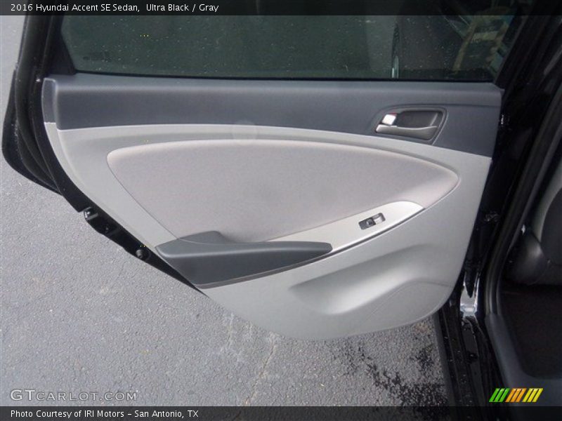 Ultra Black / Gray 2016 Hyundai Accent SE Sedan