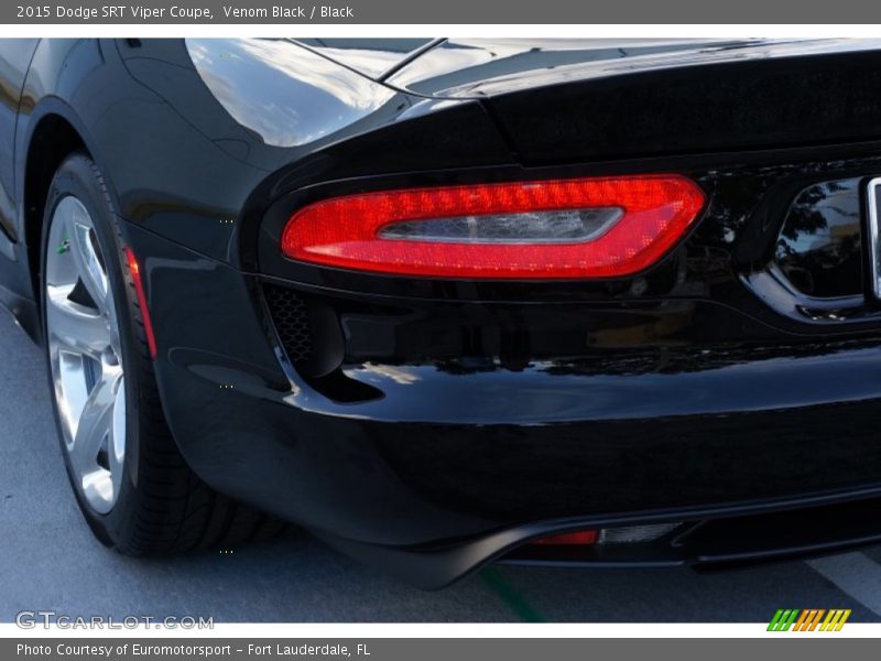 Venom Black / Black 2015 Dodge SRT Viper Coupe