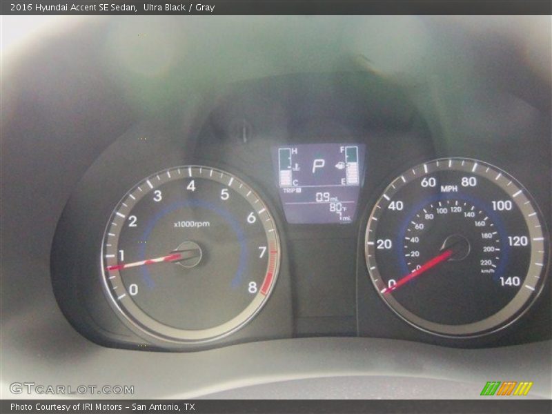 Ultra Black / Gray 2016 Hyundai Accent SE Sedan