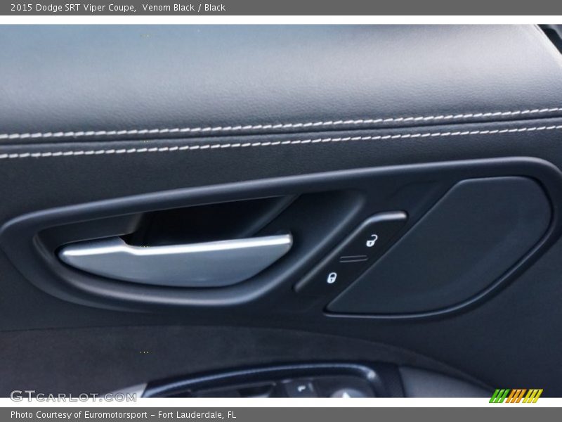 Controls of 2015 SRT Viper Coupe