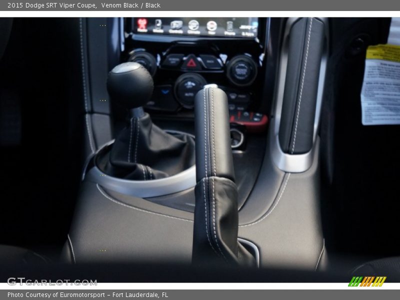 Controls of 2015 SRT Viper Coupe