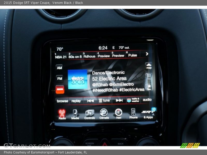 Controls of 2015 SRT Viper Coupe