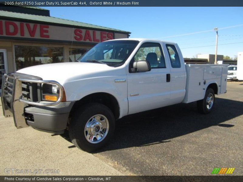 Oxford White / Medium Flint 2005 Ford F250 Super Duty XL SuperCab 4x4