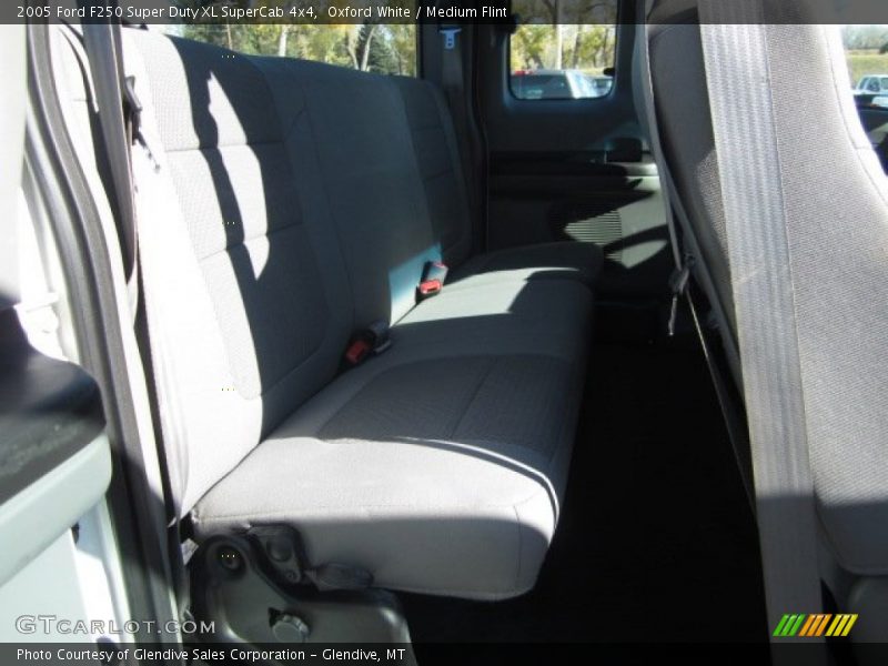 Oxford White / Medium Flint 2005 Ford F250 Super Duty XL SuperCab 4x4