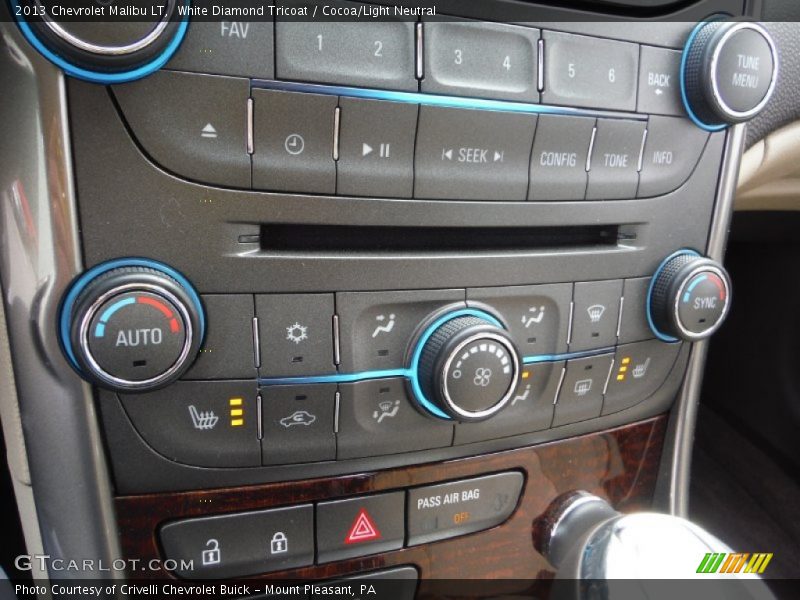 White Diamond Tricoat / Cocoa/Light Neutral 2013 Chevrolet Malibu LT
