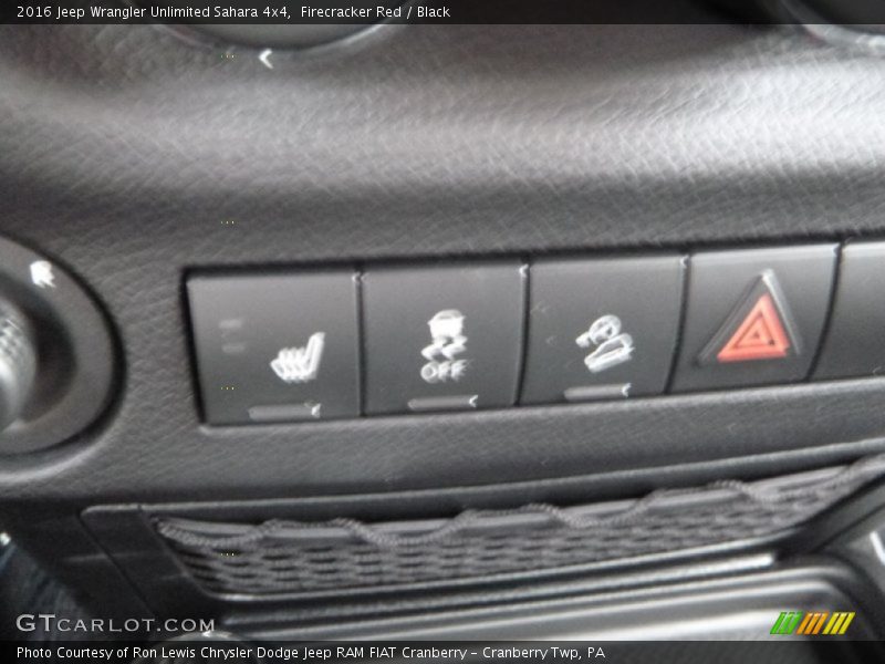 Firecracker Red / Black 2016 Jeep Wrangler Unlimited Sahara 4x4