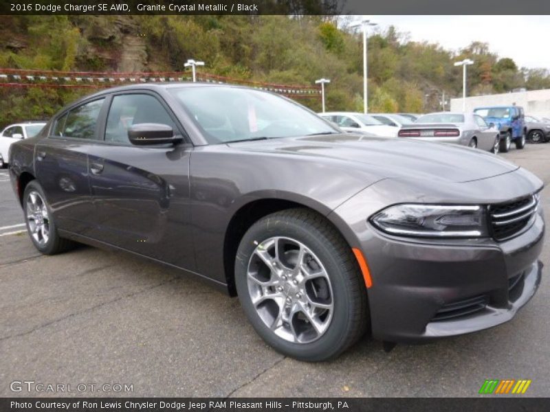 Front 3/4 View of 2016 Charger SE AWD