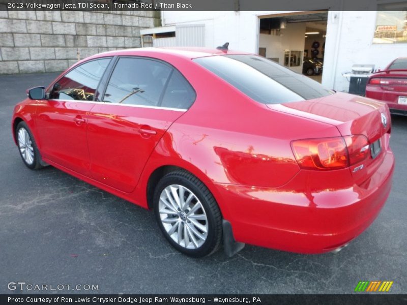 Tornado Red / Titan Black 2013 Volkswagen Jetta TDI Sedan