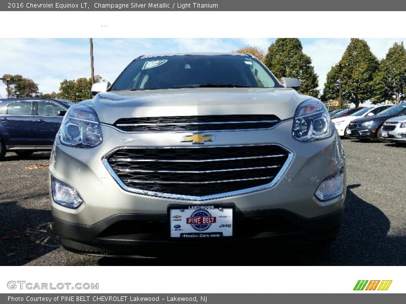 Champagne Silver Metallic / Light Titanium 2016 Chevrolet Equinox LT