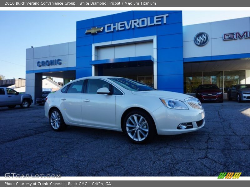 White Diamond Tricoat / Medium Titanium 2016 Buick Verano Convenience Group