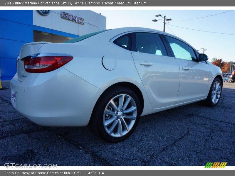 White Diamond Tricoat / Medium Titanium 2016 Buick Verano Convenience Group
