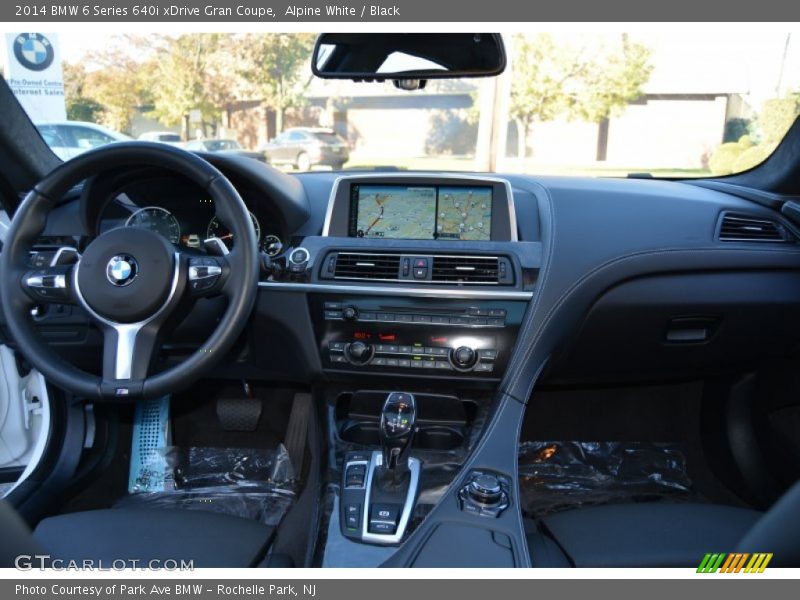 Dashboard of 2014 6 Series 640i xDrive Gran Coupe