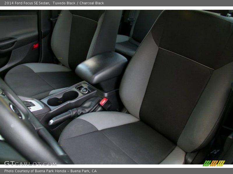 Tuxedo Black / Charcoal Black 2014 Ford Focus SE Sedan