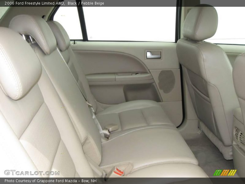 Black / Pebble Beige 2006 Ford Freestyle Limited AWD