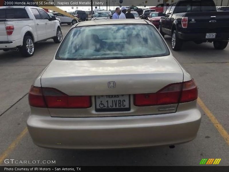 Naples Gold Metallic / Ivory 2000 Honda Accord SE Sedan