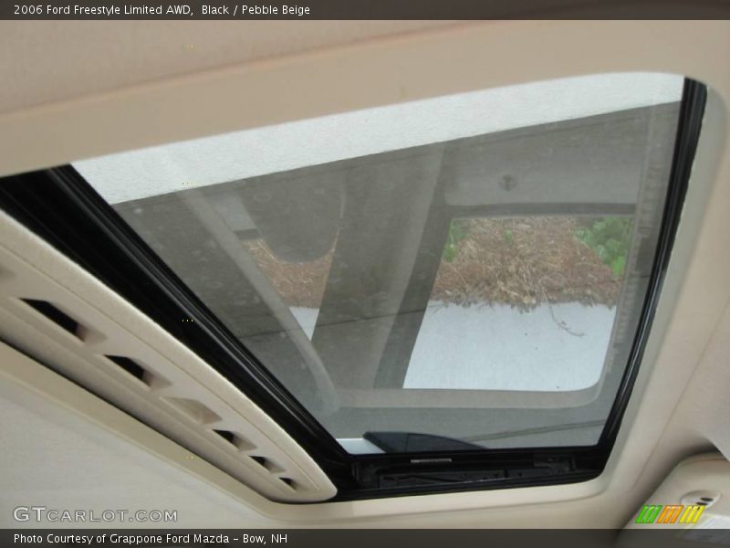 Black / Pebble Beige 2006 Ford Freestyle Limited AWD