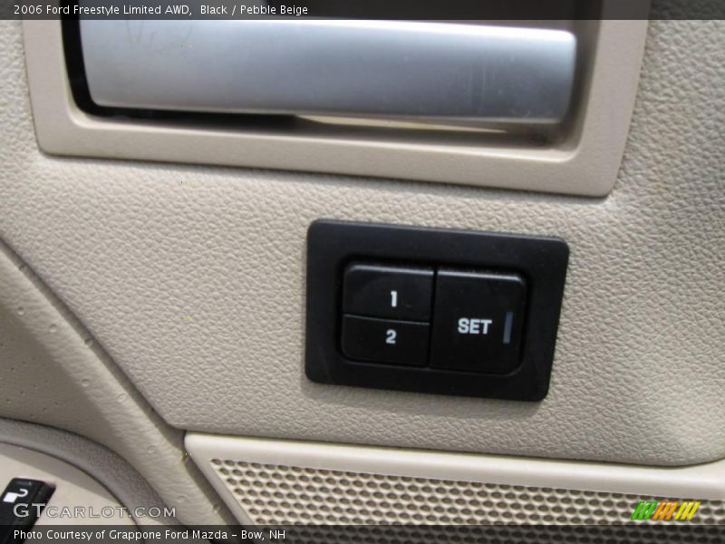 Black / Pebble Beige 2006 Ford Freestyle Limited AWD