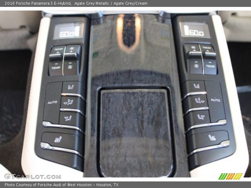 Controls of 2016 Panamera S E-Hybrid